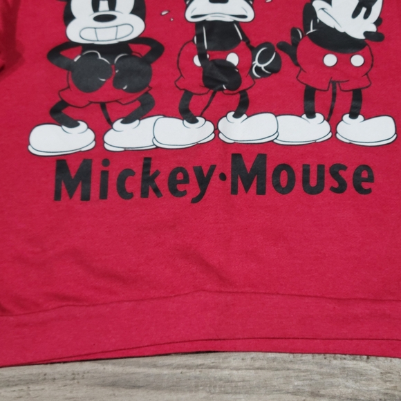 Vtg Disney red Mickey 2XL sweatshirt spellout sleeve - Picture 5 of 8
